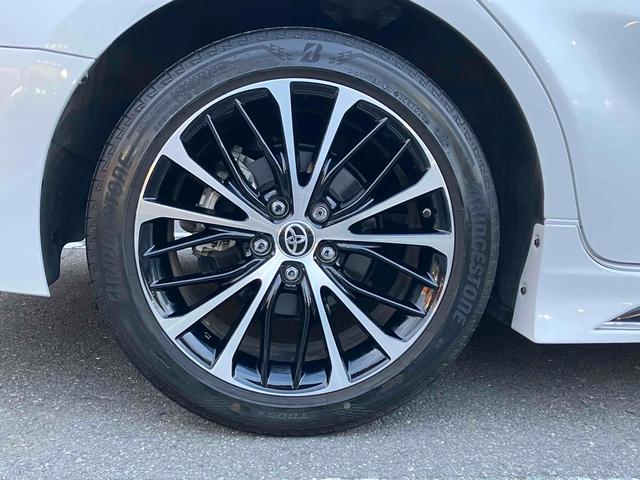 カムリ WSレザーパッケージ TRDエアロ クリアランスソナー レーンアシスト オートクルーズコントロール バックカメラ ナビ オートマチックハイビーム LEDヘッドランプ ヘッドアップディスプレイ パドルシフト(54枚目)