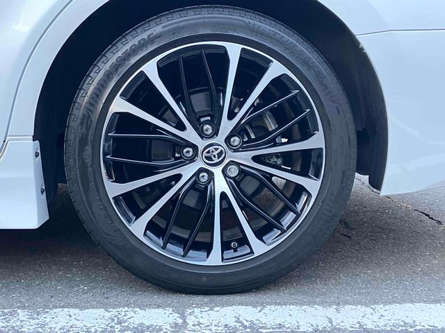 カムリ WSレザーパッケージ TRDエアロ クリアランスソナー レーンアシスト オートクルーズコントロール バックカメラ ナビ オートマチックハイビーム LEDヘッドランプ ヘッドアップディスプレイ パドルシフト(55枚目)