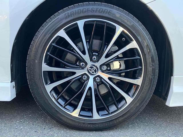 カムリ WSレザーパッケージ TRDエアロ クリアランスソナー レーンアシスト オートクルーズコントロール バックカメラ ナビ オートマチックハイビーム LEDヘッドランプ ヘッドアップディスプレイ パドルシフト(57枚目)