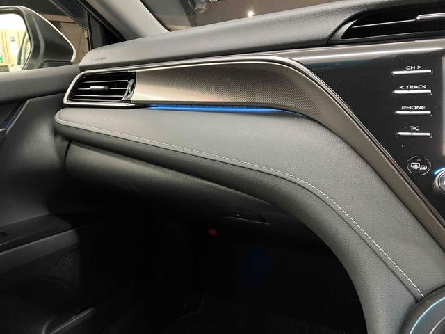 カムリ WSレザーパッケージ TRDエアロ クリアランスソナー レーンアシスト オートクルーズコントロール バックカメラ ナビ オートマチックハイビーム LEDヘッドランプ ヘッドアップディスプレイ パドルシフト(58枚目)