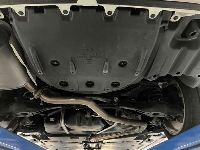 カムリ WSレザーパッケージ TRDエアロ クリアランスソナー レーンアシスト オートクルーズコントロール バックカメラ ナビ オートマチックハイビーム LEDヘッドランプ ヘッドアップディスプレイ パドルシフト(65枚目)