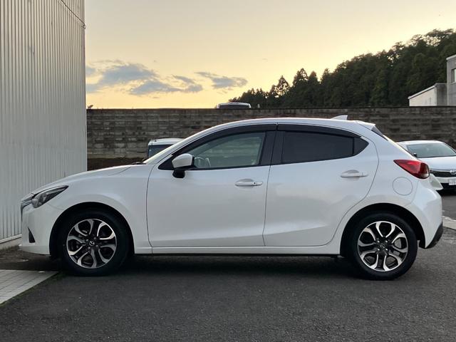 デミオ XDツーリング 純正ナビ・シートヒーター・ETC・プッシュスタート・クルーズコントロール・ヘッドアップディスプレイ・LEDヘッドライト・オートライト・16インチアルミ(8枚目)