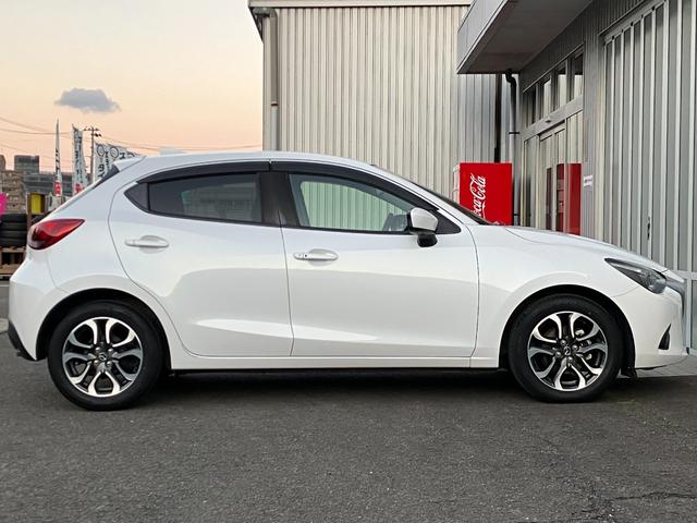 デミオ XDツーリング 純正ナビ・シートヒーター・ETC・プッシュスタート・クルーズコントロール・ヘッドアップディスプレイ・LEDヘッドライト・オートライト・16インチアルミ(11枚目)