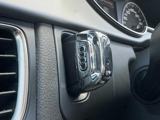Ａ４アバント ２．０ＴＦＳＩ　クワトロ／４ＷＤ／純正ナビ／バックカメラ／ＥＴＣ／クリアランスソナー／パワーシート／シートヒーター／１７インチ純正アルミホイール／スマートキー／プッシュスタート／電動格納ミラー／アイドリングストップ（7枚目）