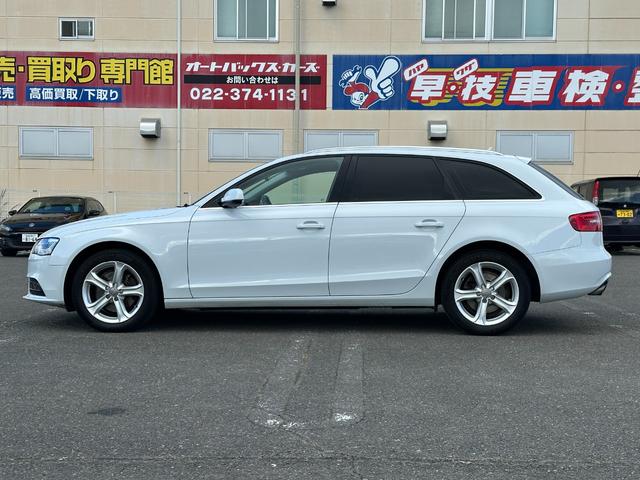 Ａ４アバント ２．０ＴＦＳＩ　クワトロ／４ＷＤ／純正ナビ／バックカメラ／ＥＴＣ／クリアランスソナー／パワーシート／シートヒーター／１７インチ純正アルミホイール／スマートキー／プッシュスタート／電動格納ミラー／アイドリングストップ（17枚目）
