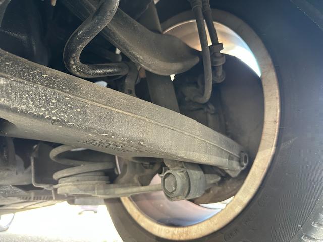 Ａ４アバント ２．０ＴＦＳＩ　クワトロ／４ＷＤ／純正ナビ／バックカメラ／ＥＴＣ／クリアランスソナー／パワーシート／シートヒーター／１７インチ純正アルミホイール／スマートキー／プッシュスタート／電動格納ミラー／アイドリングストップ（71枚目）