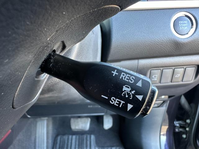 ハリアー プレミアム アドバンスドパッケージ 4WD/純正8型ナビ/全方位カメラ/JBLサウンド/トヨタセーフティセンス/レーダークルーズコントロール/衝突軽減装置/パワーバックドア/パワーシート/スマートキー/オートハイビーム/電動チルト(11枚目)