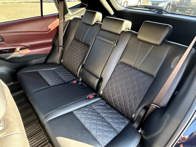 ハリアー プレミアム アドバンスドパッケージ 4WD/純正8型ナビ/全方位カメラ/JBLサウンド/トヨタセーフティセンス/レーダークルーズコントロール/衝突軽減装置/パワーバックドア/パワーシート/スマートキー/オートハイビーム/電動チルト(20枚目)