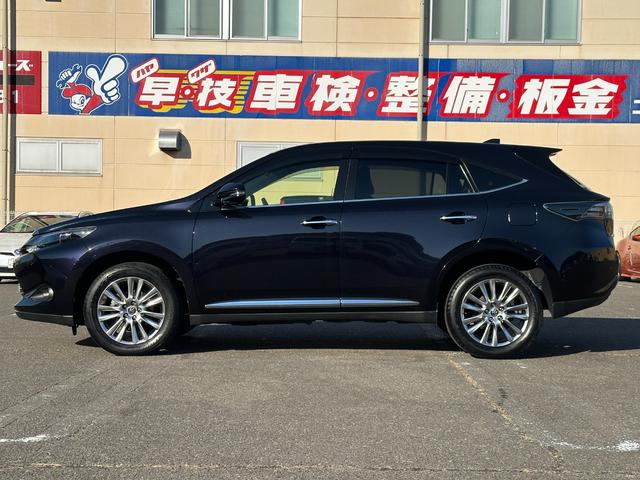 ハリアー プレミアム アドバンスドパッケージ 4WD/純正8型ナビ/全方位カメラ/JBLサウンド/トヨタセーフティセンス/レーダークルーズコントロール/衝突軽減装置/パワーバックドア/パワーシート/スマートキー/オートハイビーム/電動チルト(22枚目)