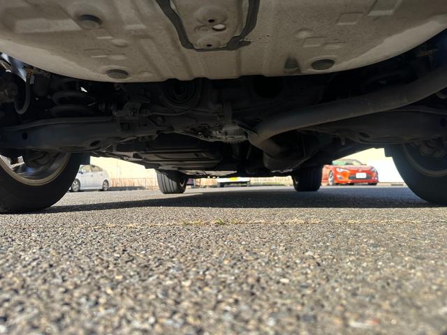 ハリアー プレミアム アドバンスドパッケージ 4WD/純正8型ナビ/全方位カメラ/JBLサウンド/トヨタセーフティセンス/レーダークルーズコントロール/衝突軽減装置/パワーバックドア/パワーシート/スマートキー/オートハイビーム/電動チルト(56枚目)