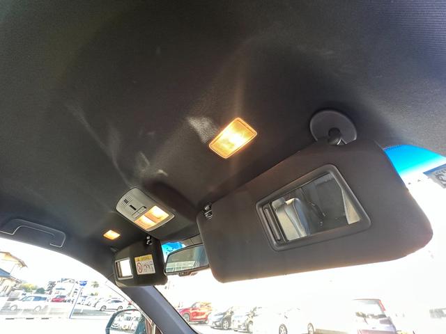 ハリアー プレミアム アドバンスドパッケージ 4WD/純正8型ナビ/全方位カメラ/JBLサウンド/トヨタセーフティセンス/レーダークルーズコントロール/衝突軽減装置/パワーバックドア/パワーシート/スマートキー/オートハイビーム/電動チルト(61枚目)