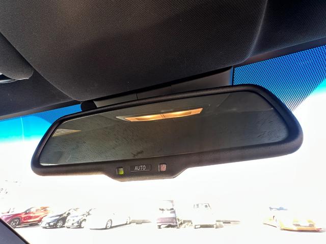 ハリアー プレミアム アドバンスドパッケージ 4WD/純正8型ナビ/全方位カメラ/JBLサウンド/トヨタセーフティセンス/レーダークルーズコントロール/衝突軽減装置/パワーバックドア/パワーシート/スマートキー/オートハイビーム/電動チルト(62枚目)