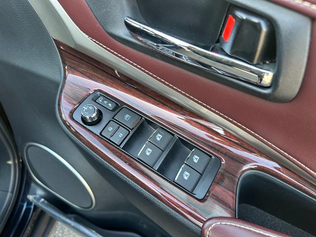 ハリアー プレミアム アドバンスドパッケージ 4WD/純正8型ナビ/全方位カメラ/JBLサウンド/トヨタセーフティセンス/レーダークルーズコントロール/衝突軽減装置/パワーバックドア/パワーシート/スマートキー/オートハイビーム/電動チルト(65枚目)