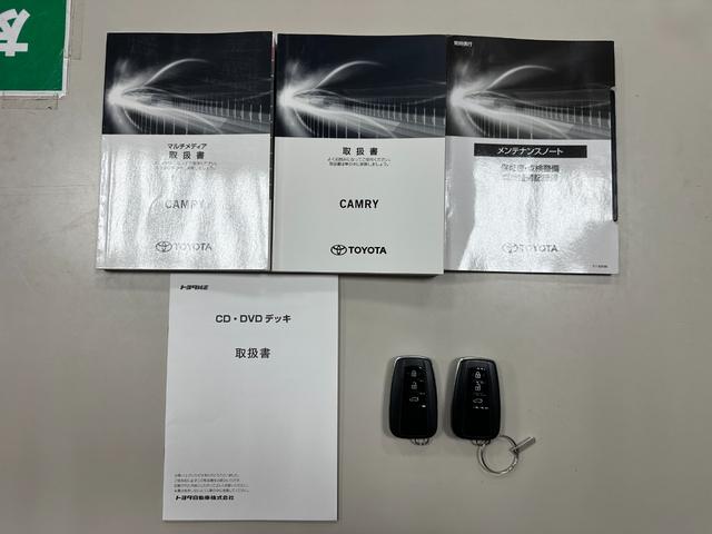 カムリ WSレザーパッケージ 4WD 後期型/4WD/GRフルエアロ/TRDドレスアップマフラー/全方位カメラ/JBL/純正ナビ/ディスプレイオーディオ/ヘッドアップディスプレイ/ブラインドスポットモニター/ETC2.0/フルレザーシート(6枚目)