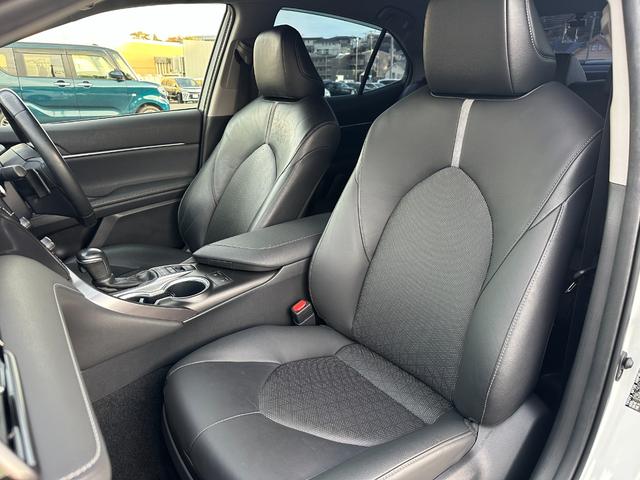 カムリ WSレザーパッケージ 4WD 後期型/4WD/GRフルエアロ/TRDドレスアップマフラー/全方位カメラ/JBL/純正ナビ/ディスプレイオーディオ/ヘッドアップディスプレイ/ブラインドスポットモニター/ETC2.0/フルレザーシート(34枚目)