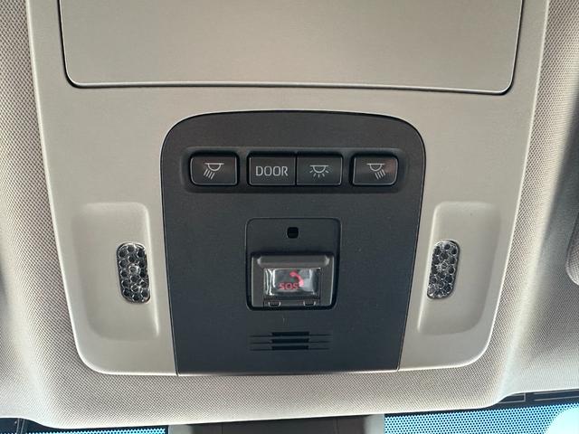 カムリ WSレザーパッケージ 4WD 後期型/4WD/GRフルエアロ/TRDドレスアップマフラー/全方位カメラ/JBL/純正ナビ/ディスプレイオーディオ/ヘッドアップディスプレイ/ブラインドスポットモニター/ETC2.0/フルレザーシート(49枚目)