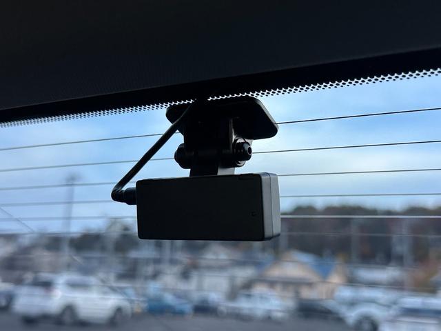 カムリ WSレザーパッケージ 4WD 後期型/4WD/GRフルエアロ/TRDドレスアップマフラー/全方位カメラ/JBL/純正ナビ/ディスプレイオーディオ/ヘッドアップディスプレイ/ブラインドスポットモニター/ETC2.0/フルレザーシート(63枚目)