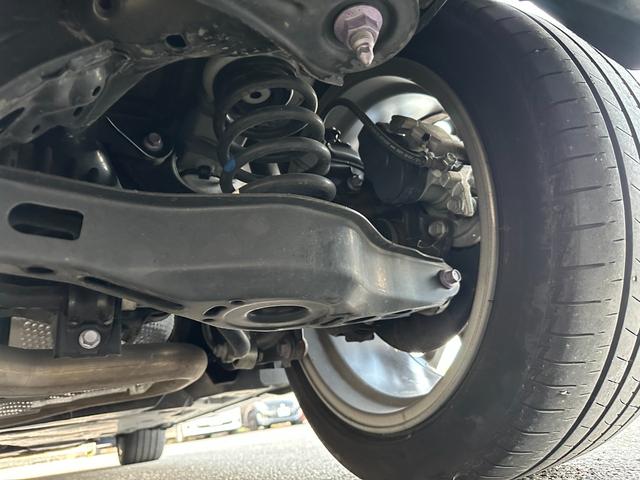 カムリ WSレザーパッケージ 4WD 後期型/4WD/GRフルエアロ/TRDドレスアップマフラー/全方位カメラ/JBL/純正ナビ/ディスプレイオーディオ/ヘッドアップディスプレイ/ブラインドスポットモニター/ETC2.0/フルレザーシート(67枚目)