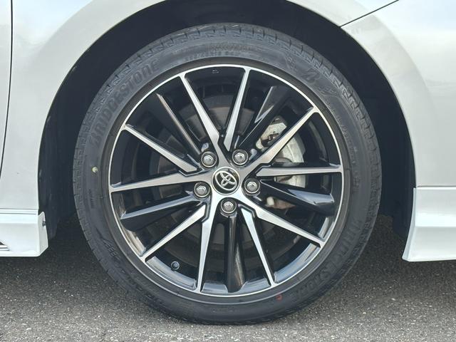 カムリ WSレザーパッケージ 4WD 後期型/4WD/GRフルエアロ/TRDドレスアップマフラー/全方位カメラ/JBL/純正ナビ/ディスプレイオーディオ/ヘッドアップディスプレイ/ブラインドスポットモニター/ETC2.0/フルレザーシート(75枚目)