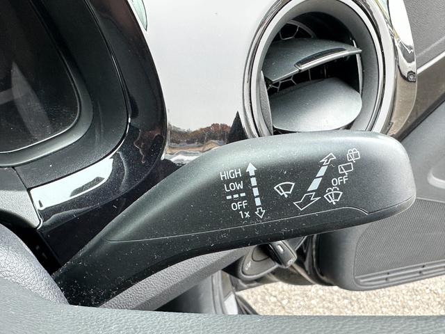 アップ！ ムーブ　アップ！　衝突軽減装置／純正オーディオ／ナビ／テレビ／ＣＤ再生／３ドア／実走行４万ＫＭ／当店買取車両／ＭＴモード／キーレスエントリー／スペアキー付き／ＡＴ／パワーウィンドウ／パワーステアリング／運転席エアバック（16枚目）