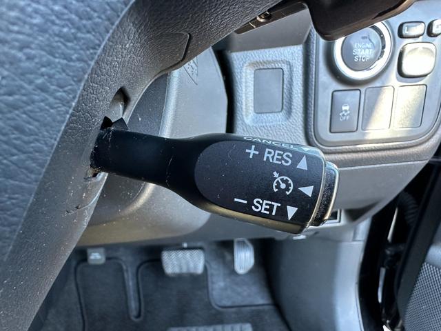 ウィッシュ ２．０Ｚ　社外ナビ／バックカメラ／クルーズコントロール／３列シート／ＥＴＣ２．０／ＣＤ＆ＤＶＤ再生／ブルーレイ対応／ブルートゥース再生／スマートキー／キーレスエントリー／パワーウィンドウ／パワーステアリング（7枚目）