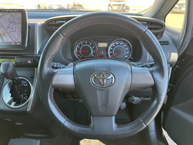 ウィッシュ ２．０Ｚ　社外ナビ／バックカメラ／クルーズコントロール／３列シート／ＥＴＣ２．０／ＣＤ＆ＤＶＤ再生／ブルーレイ対応／ブルートゥース再生／スマートキー／キーレスエントリー／パワーウィンドウ／パワーステアリング（16枚目）