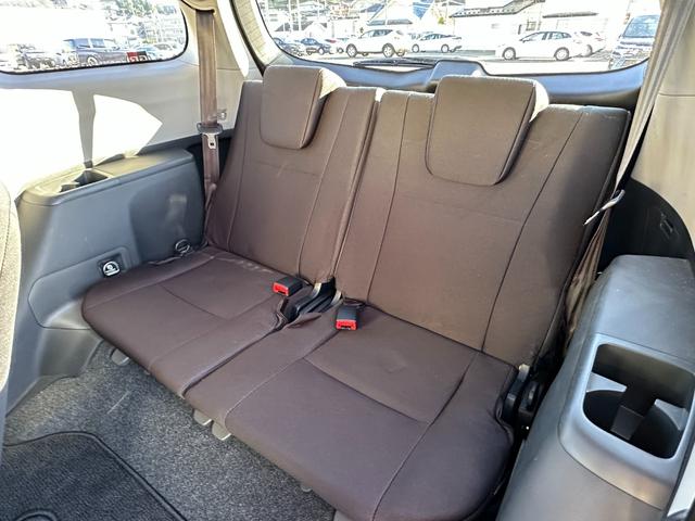 ウィッシュ ２．０Ｚ　社外ナビ／バックカメラ／クルーズコントロール／３列シート／ＥＴＣ２．０／ＣＤ＆ＤＶＤ再生／ブルーレイ対応／ブルートゥース再生／スマートキー／キーレスエントリー／パワーウィンドウ／パワーステアリング（31枚目）