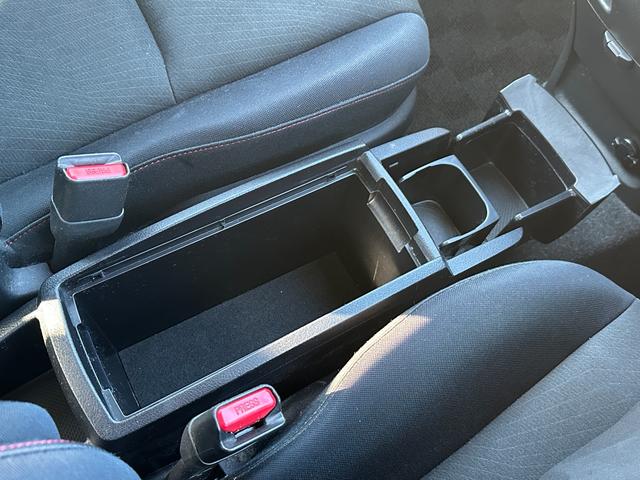 ウィッシュ ２．０Ｚ　社外ナビ／バックカメラ／クルーズコントロール／３列シート／ＥＴＣ２．０／ＣＤ＆ＤＶＤ再生／ブルーレイ対応／ブルートゥース再生／スマートキー／キーレスエントリー／パワーウィンドウ／パワーステアリング（44枚目）