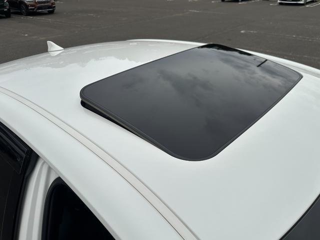 クラウン RS アドバンス サンルーフ/TRDエアロ/フルレザー/純正ナビ/フルセグTV/ヘッドアップディスプレイ/ブラインドスポットモニター/ベンチレーション/シートヒーター/ステアリングヒーター/ワンオーナー/シートメモリー(7枚目)