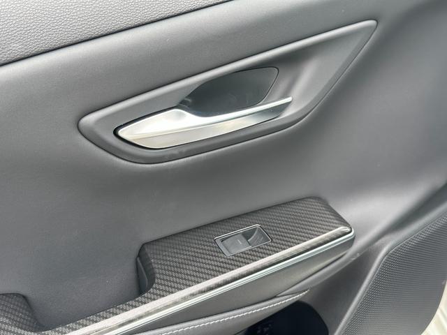 クラウン RS アドバンス サンルーフ/TRDエアロ/フルレザー/純正ナビ/フルセグTV/ヘッドアップディスプレイ/ブラインドスポットモニター/ベンチレーション/シートヒーター/ステアリングヒーター/ワンオーナー/シートメモリー(68枚目)