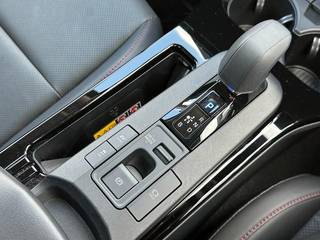 プリウス Z 純正12.3型ディスプレイ/全方位カメラ/AC100V/アドバンストパーク/デジタルミラー/パワーバックドア/BSM/ETC2.0/純正19インチAW/レーダークルーズ/パワーシート/シートメモリー(12枚目)