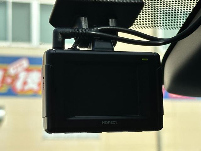 プリウス Z 純正12.3型ディスプレイ/全方位カメラ/AC100V/アドバンストパーク/デジタルミラー/パワーバックドア/BSM/ETC2.0/純正19インチAW/レーダークルーズ/パワーシート/シートメモリー(70枚目)