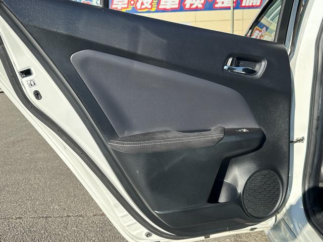 プリウスPHV Sナビパッケージ・GRスポーツ 純正11.6型ナビ/フルセグ/ハーフレザー/純正AW/バックカメラ/ETC2.0/シートヒーター/レーンアシスト/クルーズコントロール/衝突軽減装置/オートマチックハイビーム/ドライブレコーダー(64枚目)