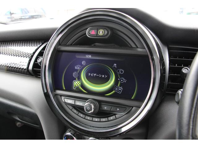 ＭＩＮＩ クーパーＳ　ムーンウォークグレーＥＴＣ　バックカメラ　ナビ　オートクルーズコントロール　アルミホイール　オートライト　サンルーフ　ターボ　スマートキー　アイドリングストップ　シートヒーター　ＡＴＡＢＳ　ＥＳＣ（12枚目）
