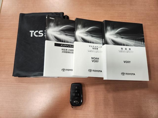 ヴォクシー ハイブリッドS-Z TEIN製車高調 EDFC 社外18インチ4WD (純正部品あり)全周囲カメラ ナビ オートクルーズコントロール レーンアシスト パークアシスト 衝突被害軽減システム 両側電動スライドドア(3枚目)