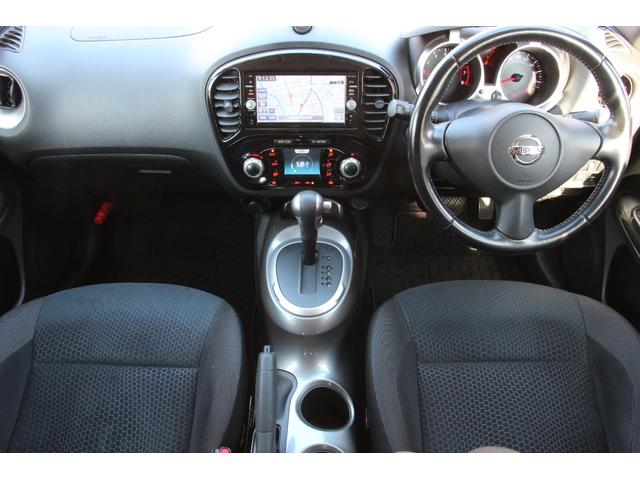 ジューク １５ＲＸ　Ｖセレクション　バックカメラ　レーンアシスト　衝突被害軽減システム　ナビ　ＴＶ　オートライト　アルミホイール　スマートキー　アイドリングストップ　電動格納ミラー　ＣＶＴ　盗難防止システム　衝突安全ボディ　ＣＤ（2枚目）