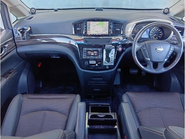 エルグランド ３５０ハイウェイスターアーバンクロム　ドライブレコーダー　ＥＴＣ　バックカメラ　ナビ　クリアランスソナー　オートクルーズコントロール　レーンアシスト　衝突被害軽減システム　両側電動スライドドア　オートライト　ＬＥＤヘッドランプ（2枚目）