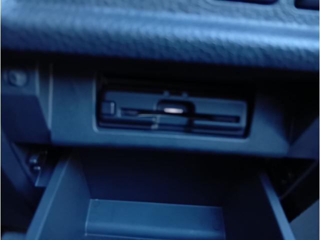 エルグランド ３５０ハイウェイスターアーバンクロム　ドライブレコーダー　ＥＴＣ　バックカメラ　ナビ　クリアランスソナー　オートクルーズコントロール　レーンアシスト　衝突被害軽減システム　両側電動スライドドア　オートライト　ＬＥＤヘッドランプ（11枚目）