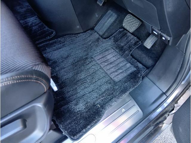 エルグランド ３５０ハイウェイスターアーバンクロム　ドライブレコーダー　ＥＴＣ　バックカメラ　ナビ　クリアランスソナー　オートクルーズコントロール　レーンアシスト　衝突被害軽減システム　両側電動スライドドア　オートライト　ＬＥＤヘッドランプ（45枚目）