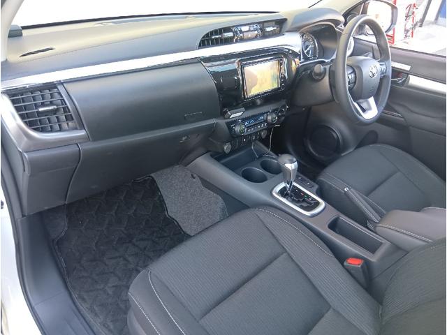 ハイラックス Ｚ　４ＷＤ　ＡＴ　衝突被害軽減システム　クリアランスソナー　オートクルーズコントロール　レーンアシスト　ナビ　バックカメラ　スマートキー　アイドリングストップ　電動格納ミラー　オートライト（47枚目）