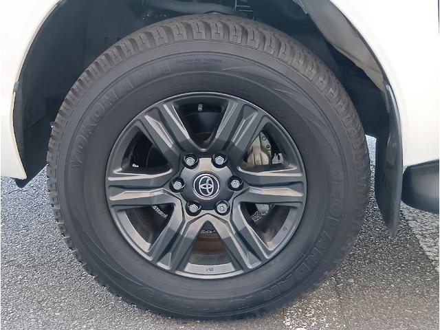 ハイラックス Ｚ　４ＷＤ　ＡＴ　衝突被害軽減システム　クリアランスソナー　オートクルーズコントロール　レーンアシスト　ナビ　バックカメラ　スマートキー　アイドリングストップ　電動格納ミラー　オートライト（68枚目）