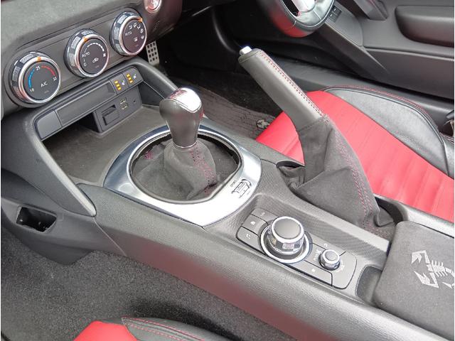 アバルト１２４ スパイダー ベースグレード　ドライブレコーダー　ＥＴＣ　バックカメラ　ナビ　ＴＶ　クリアランスソナー　オートクルーズコントロール　ＭＴ　オートライト　キーレスエントリー　シートヒーター　アルミホイール　盗難防止システム　ＡＢＳ（10枚目）