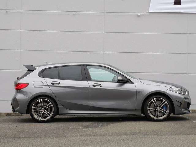 1シリーズ M135i xDrive ワンオーナー 4WD ドライブレコーダー バックカメラ ナビ クリアランスソナー 追従クルーズコントロール パークアシスト 衝突被害軽減システム アルミホイール オートマチックハイビーム オートライト(15枚目)