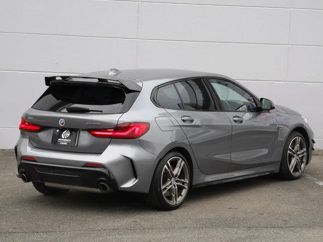 1シリーズ M135i xDrive ワンオーナー 4WD ドライブレコーダー バックカメラ ナビ クリアランスソナー 追従クルーズコントロール パークアシスト 衝突被害軽減システム アルミホイール オートマチックハイビーム オートライト(17枚目)
