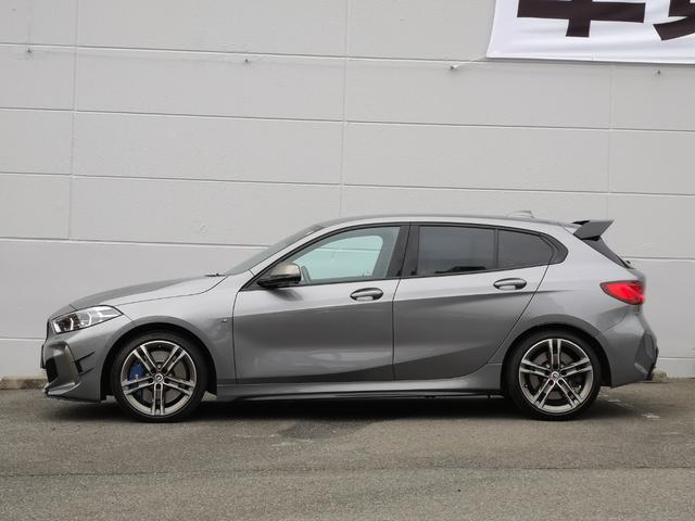 1シリーズ M135i xDrive ワンオーナー 4WD ドライブレコーダー バックカメラ ナビ クリアランスソナー 追従クルーズコントロール パークアシスト 衝突被害軽減システム アルミホイール オートマチックハイビーム オートライト(20枚目)