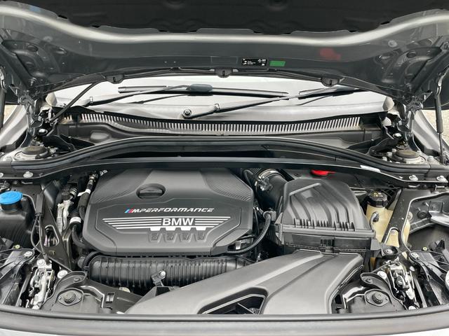1シリーズ M135i xDrive ワンオーナー 4WD ドライブレコーダー バックカメラ ナビ クリアランスソナー 追従クルーズコントロール パークアシスト 衝突被害軽減システム アルミホイール オートマチックハイビーム オートライト(22枚目)