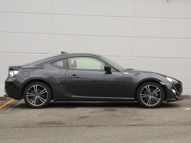 ご覧いただきありがとうございます♪気になったお車がありましたらお気軽にお電話をください♪