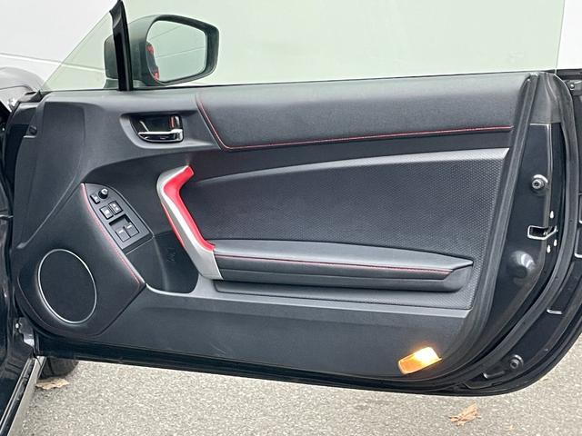 当店のお車をご覧いただきましてありがとうございます。お車についてのご質問やお見積りのご依頼、ご購入にあたってのご相談などお気軽にお問い合わせ下さい！