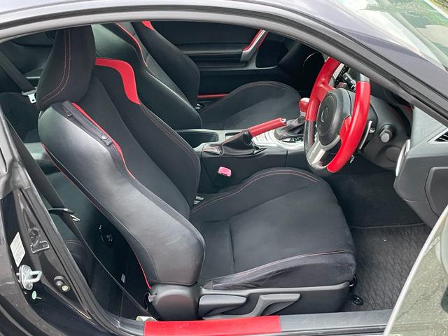 当店のお車をご覧いただきましてありがとうございます。お車についてのご質問やお見積りのご依頼、ご購入にあたってのご相談などお気軽にお問い合わせ下さい！