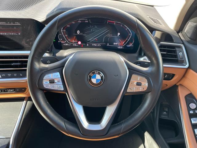 ３シリーズ ３１８ｉ　４０ｔｈアニバーサリーエディション　ワンオーナー　ドライブレコーダー　ＥＴＣ　バックカメラ　ナビ　クリアランスソナー　追従クルーズコントロール　レーンアシスト　パークアシスト　衝突被害軽減システム　アルミホイール　オートハイビーム（3枚目）